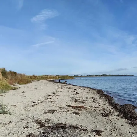 Luxury Pool By Sea - By Traum *