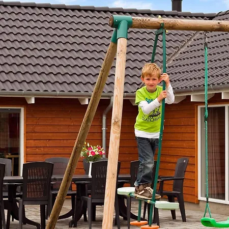 Luxury Pool By Sea - By Traum